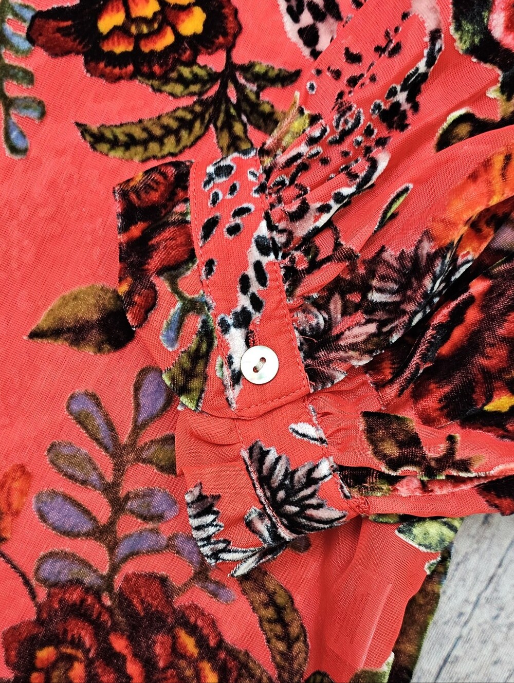 John Mark Red Burnout Velvet Blouse Floral Animal Print Women's Plus Size 3X NWT - Picture 14 of 16